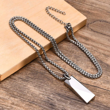 Men’s Geometric Rectangle Pendant Necklace – Bold & Modern Design
