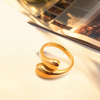 Adjustable Stainless Steel Feather Ring – Elegant & Modern Design