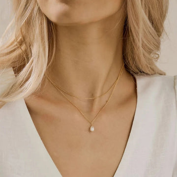 Minimalist Freshwater Pearl Necklace